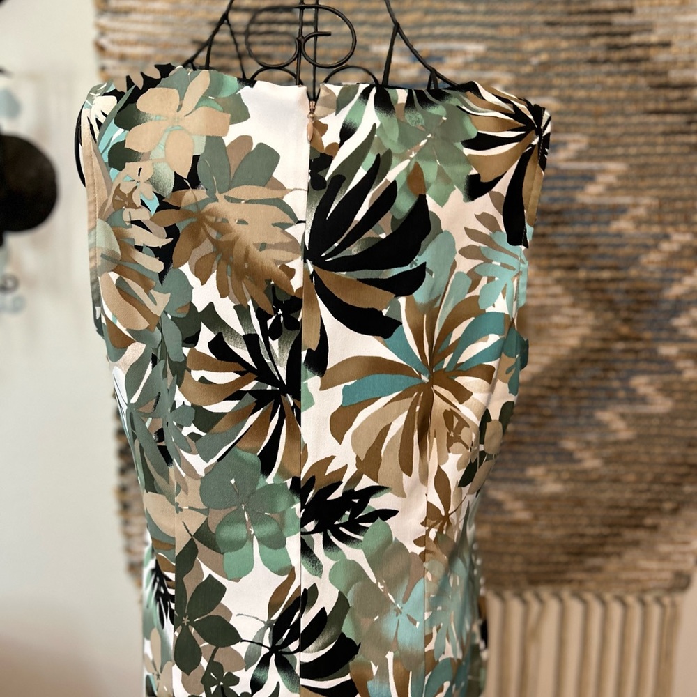 Connected Elegant Tropical Print Midi Dress - Picture 7 of 9